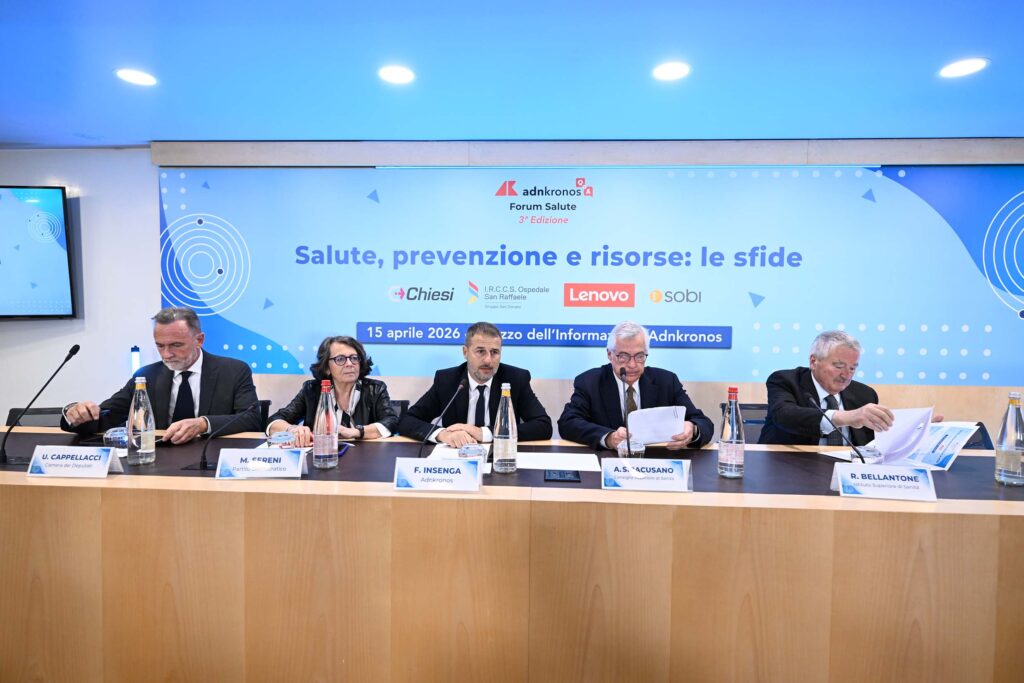 Sanità: cala la fiducia nel sistema pubblico, pesano di più le liste d’attesa